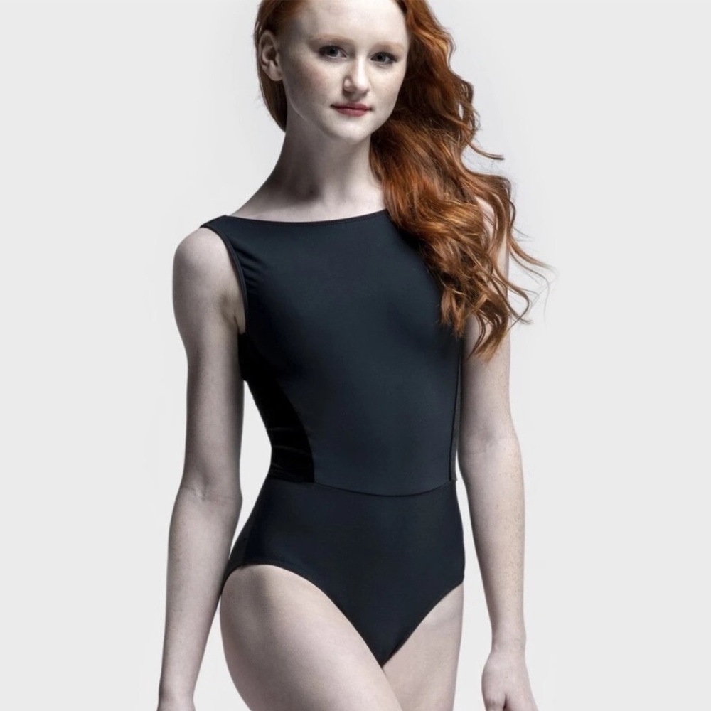 Eleve black boatneck and velvet leo